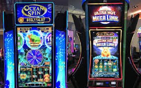 Filipino sports bettor celebrating a winning bet on phpasay platform